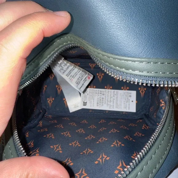 NEW! MUST GO: Loungefly Star Wars Ahsoka Mini Backpack - Picture 2 of 4